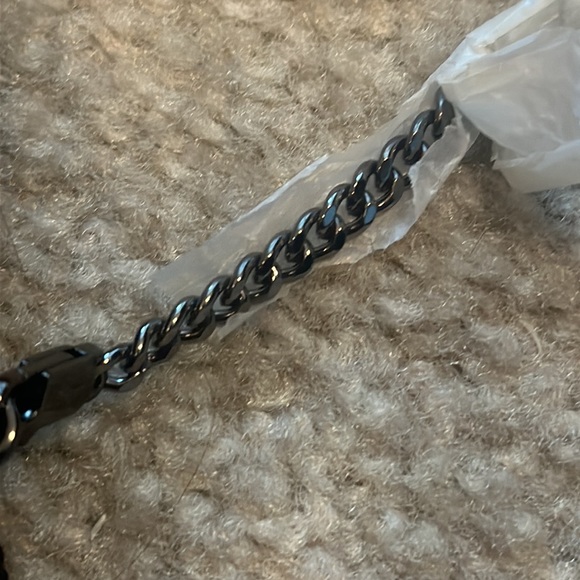 Micheal Kors crystal clutch - Picture 2 of 4